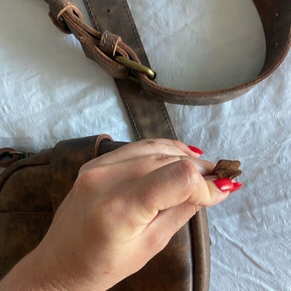 109%genuine suede cross bag purse length 7, height 6, width 2 - Picture 4 of 4